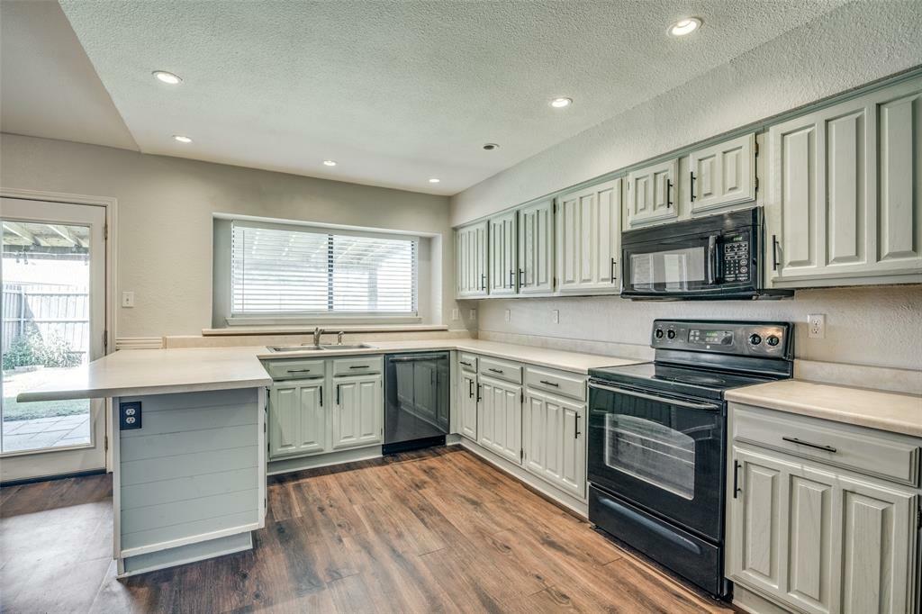 Property Photo: 6109 Denver Street TX 75088