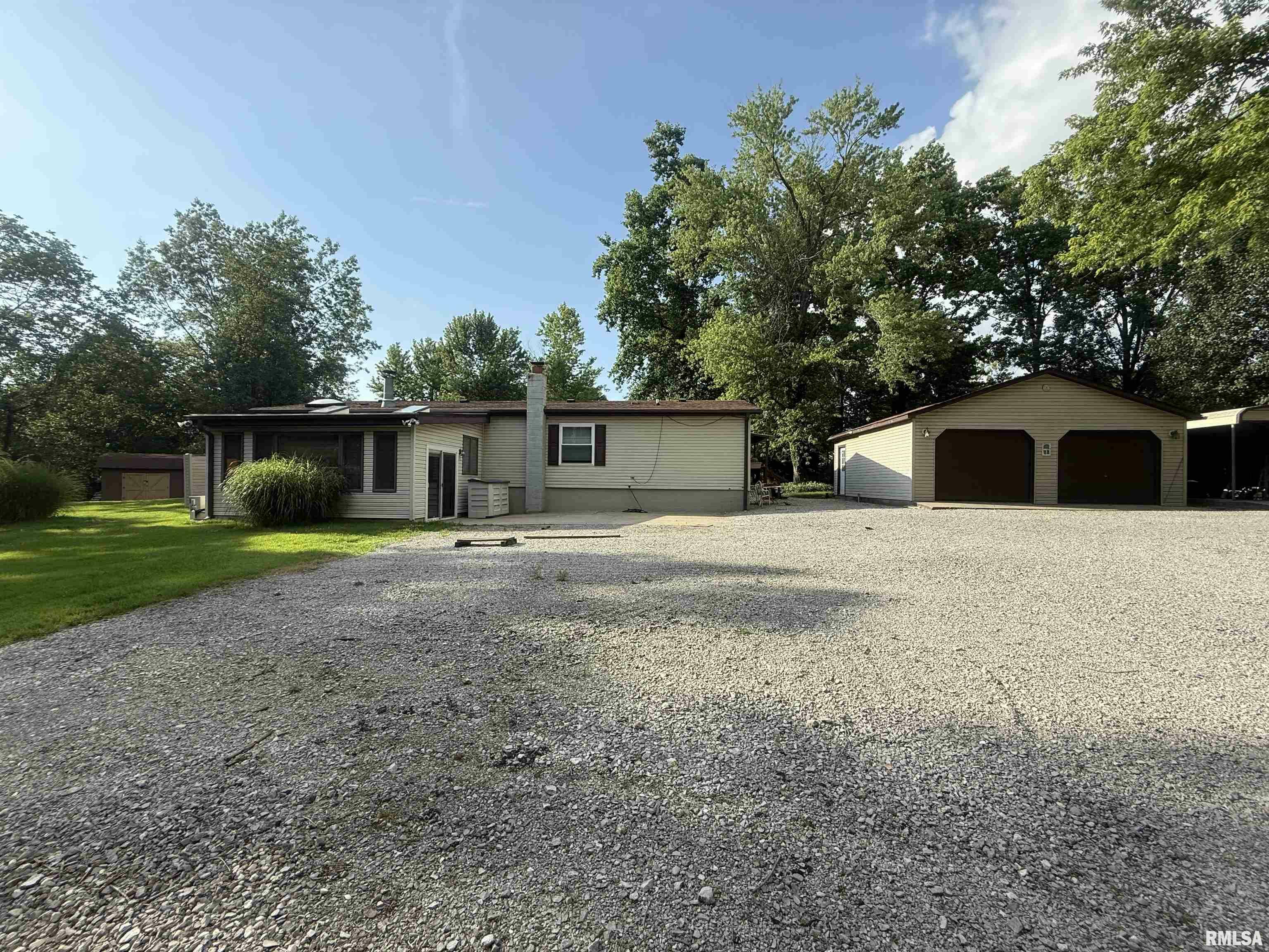 Property Photo:  21 Sumac Circle  IL 62958 