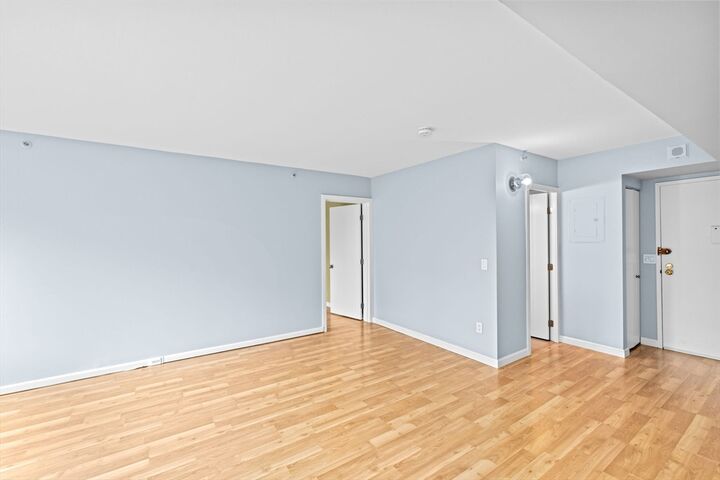 Property Photo:  250 Hammond Pond Pkwy 409S  MA 02467 