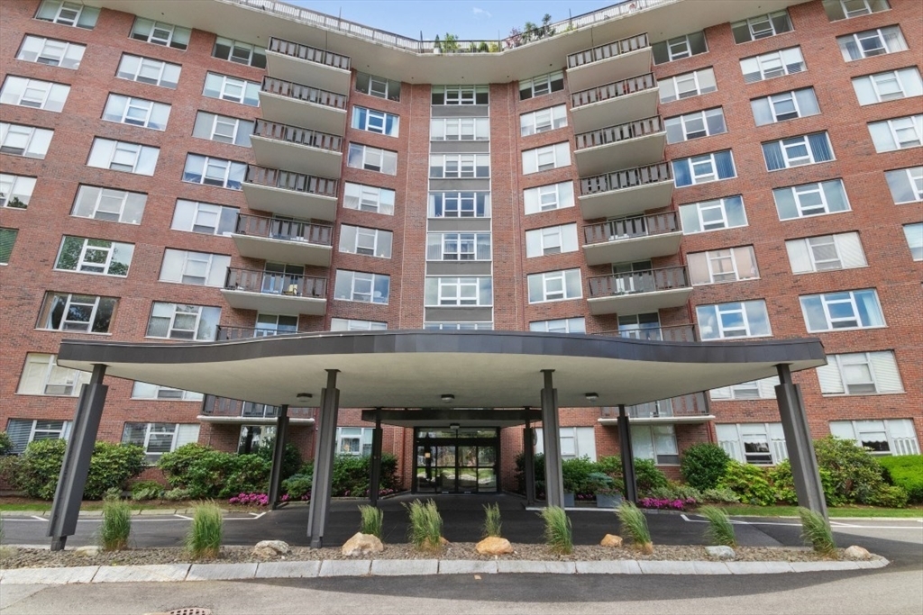 Property Photo: 280 Boylston St 110 MA 02467