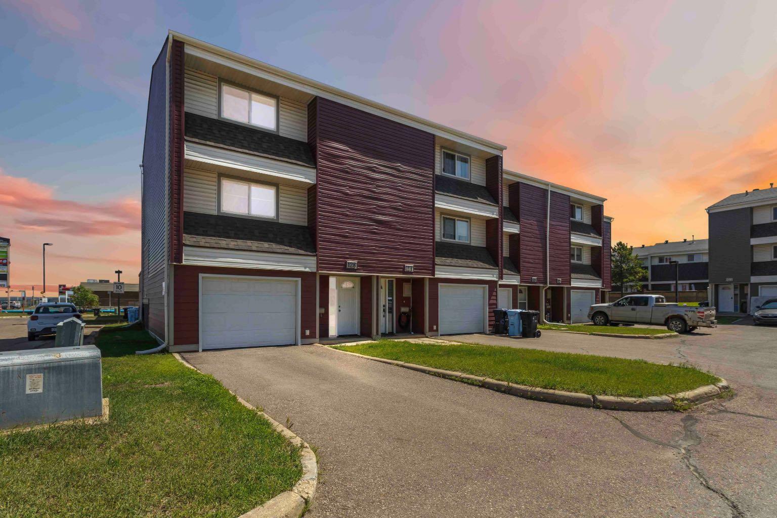 Property Photo:  400 Silin Forest Road 128  AB T9H 3S5 