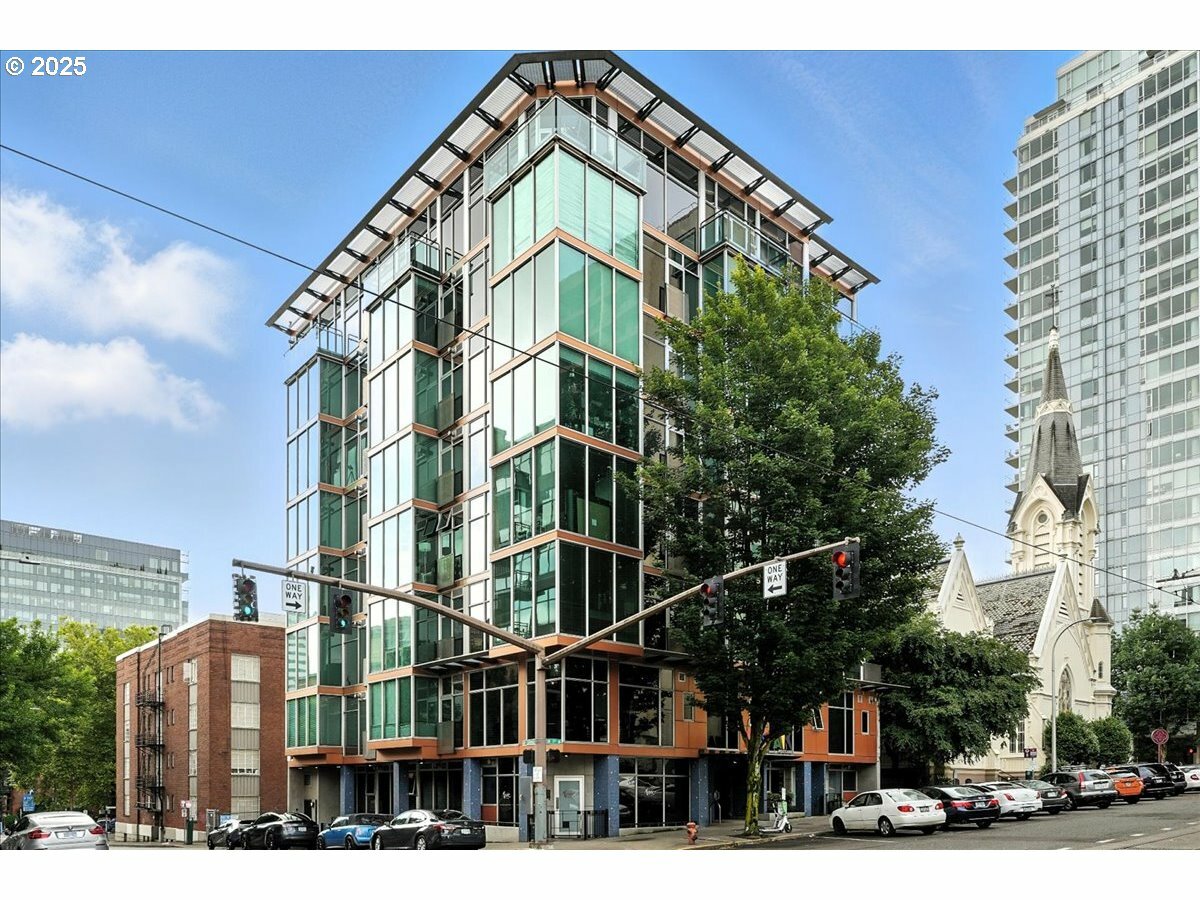 Property Photo: 1410 SW 11th Ave 603 OR 97201