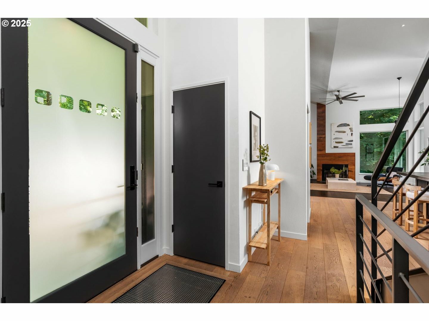 Property Photo: 5210 SW Hewett Blvd OR 97221