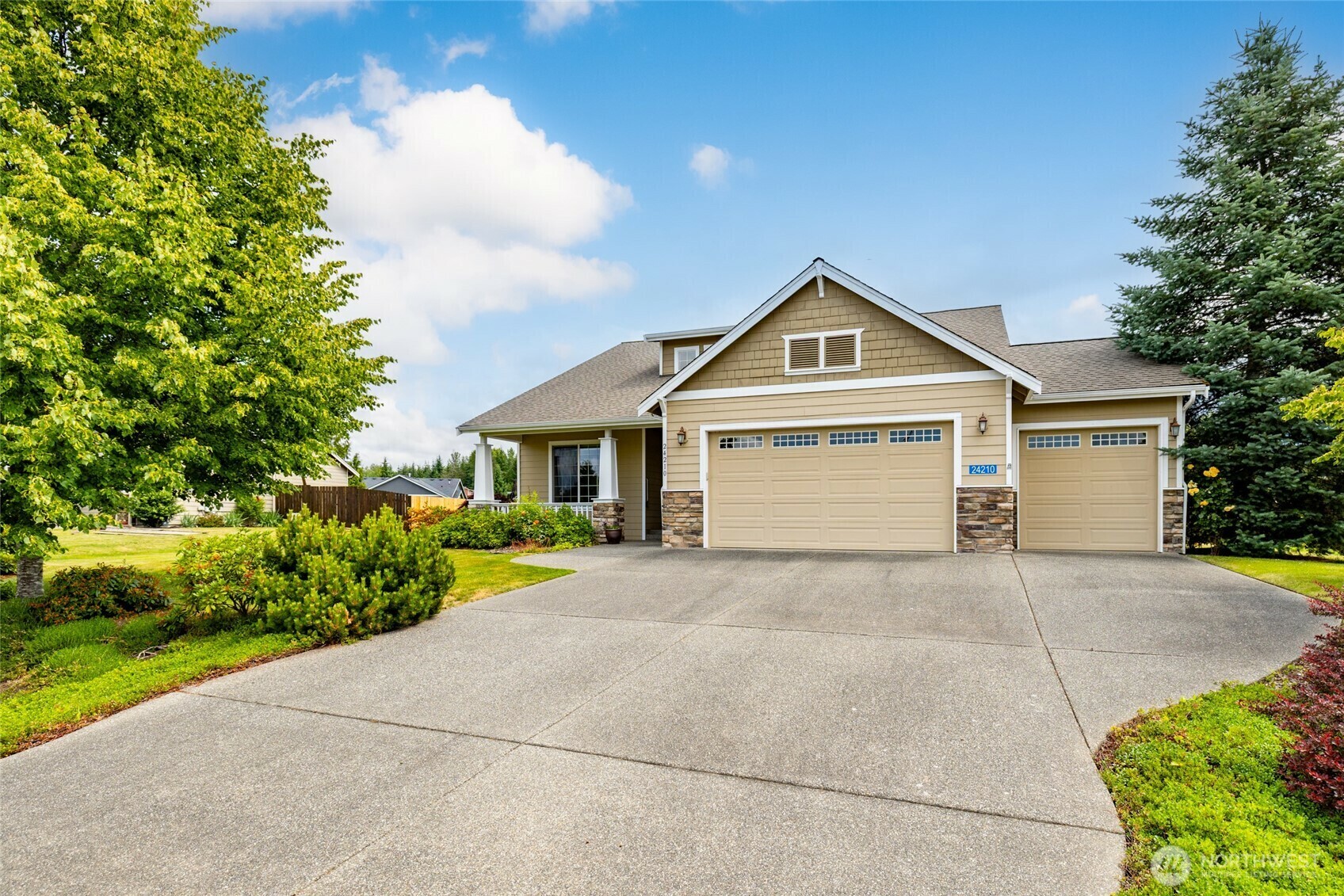 24210  Nookachamp Hills Drive  Mount Vernon WA 98274 photo