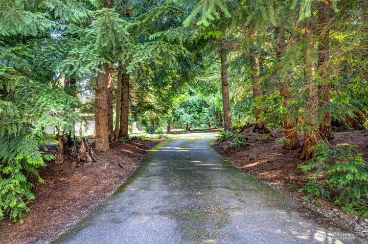 Property Photo: 18720 SE 284th Place WA 98042
