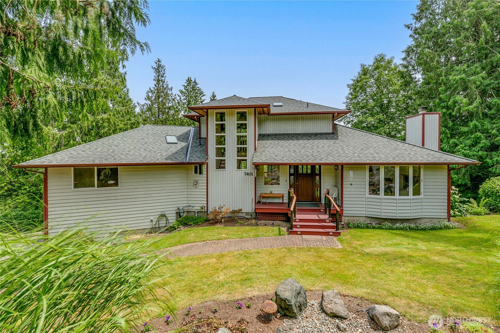 Property Photo: 7401 E Heather Way WA 98203