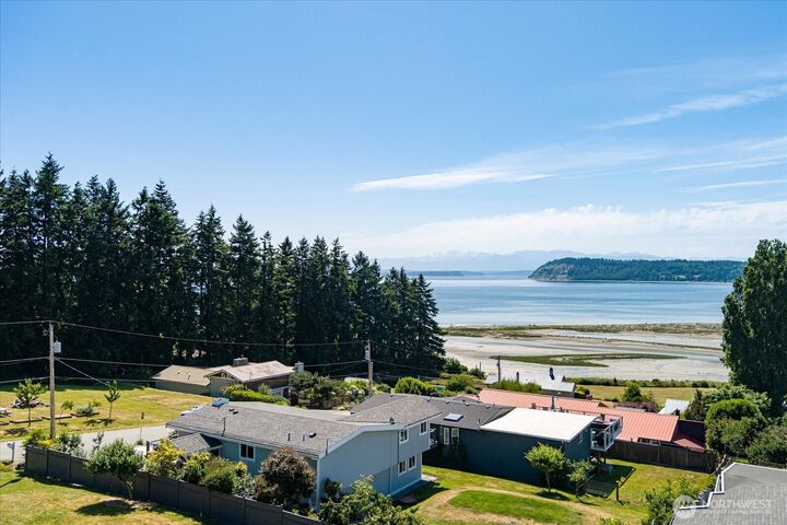 Property Photo:  2735  Evening Glory Court  WA 98236 