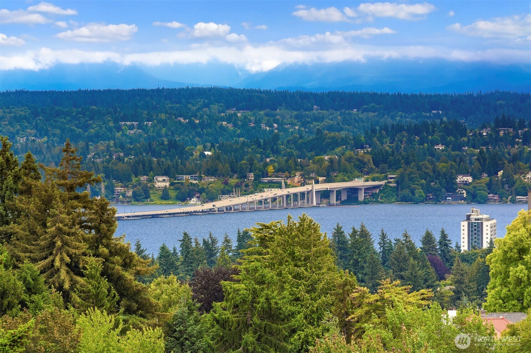 Property Photo: 1244 15th Avenue E 9 WA 98112
