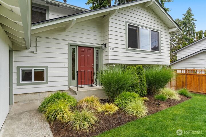 Property Photo: 539 129th Avenue SE WA 98005