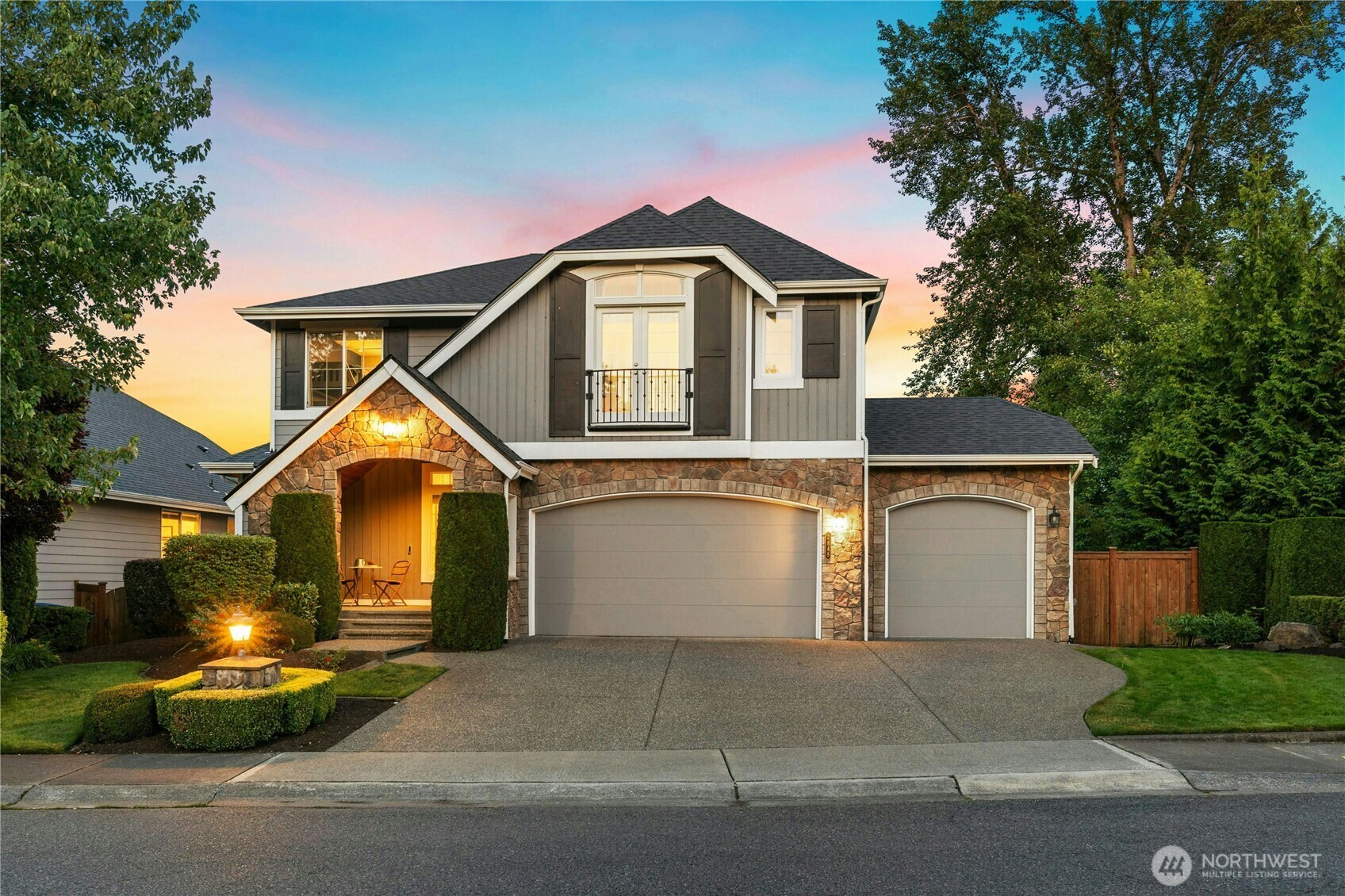 Property Photo:  2848  278th Avenue SE  WA 98075 