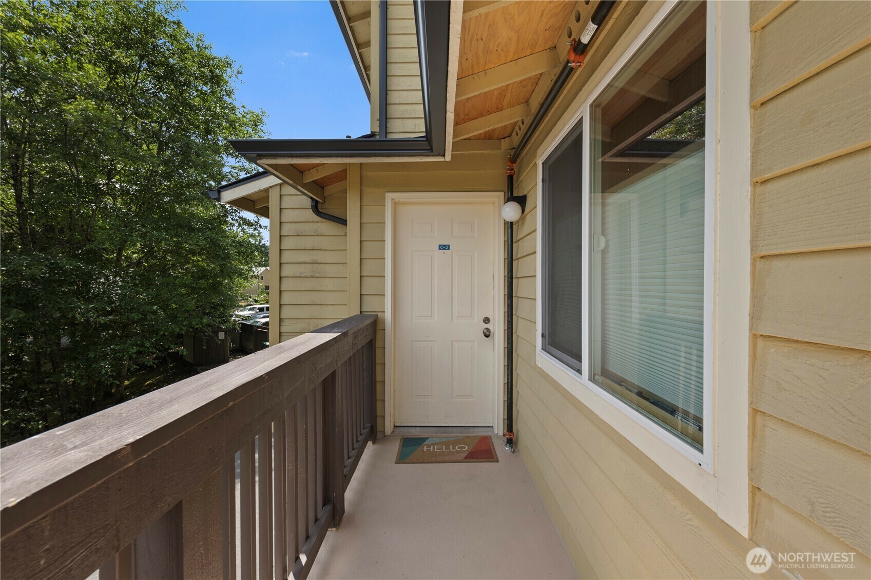 Property Photo: 515 Newport Way NW C3 WA 98027