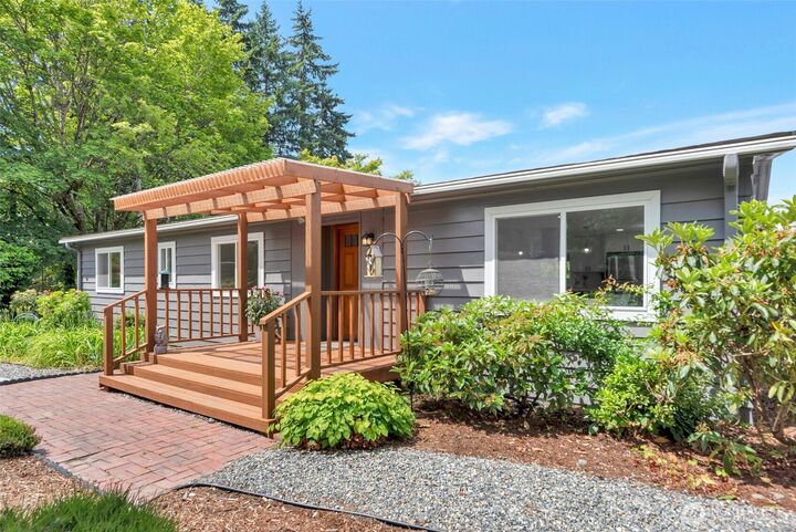 Property Photo: 714 Wandering Creek Drive WA 98021