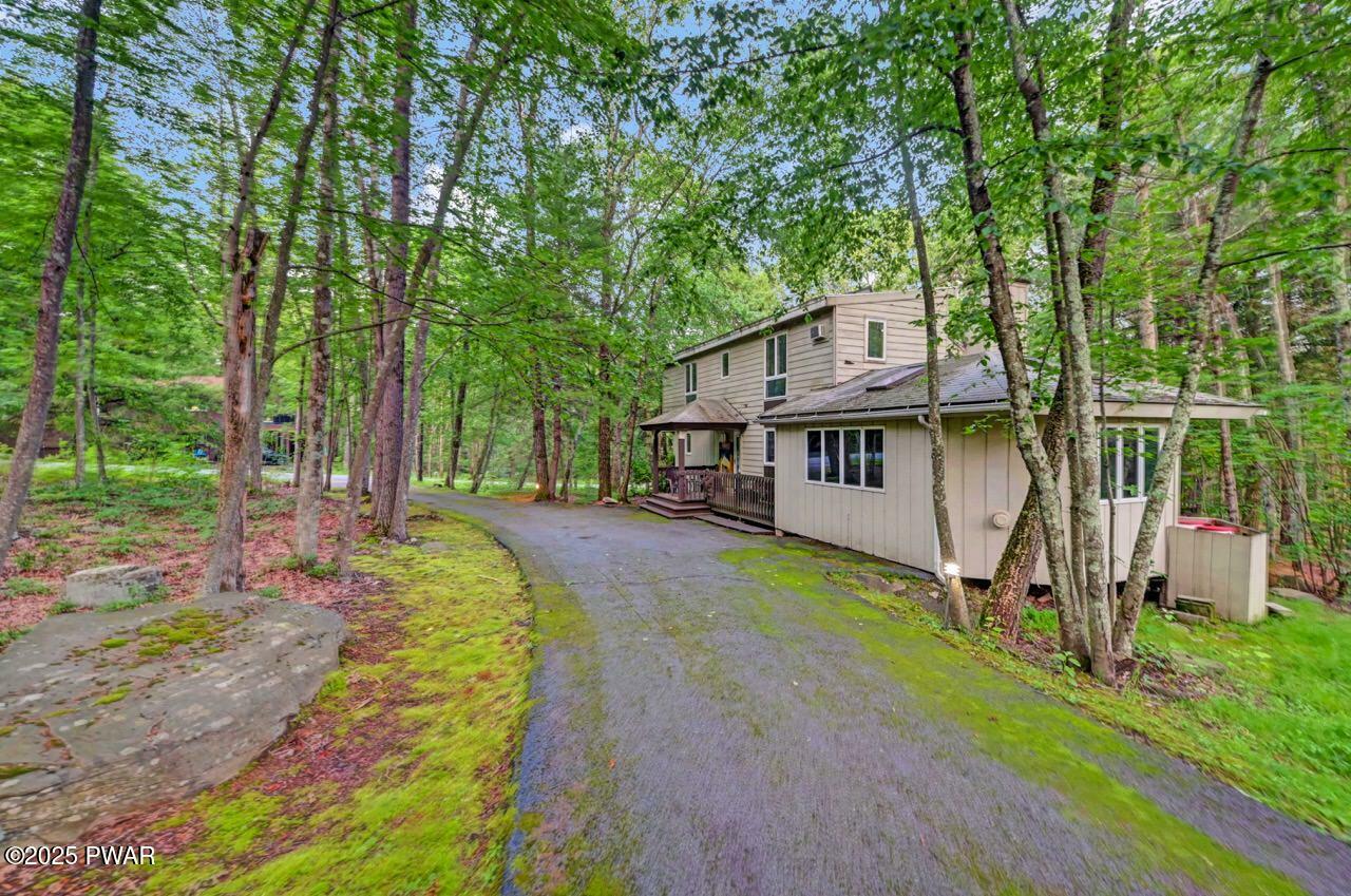 Property Photo: 133 Lookout Drive PA 18428