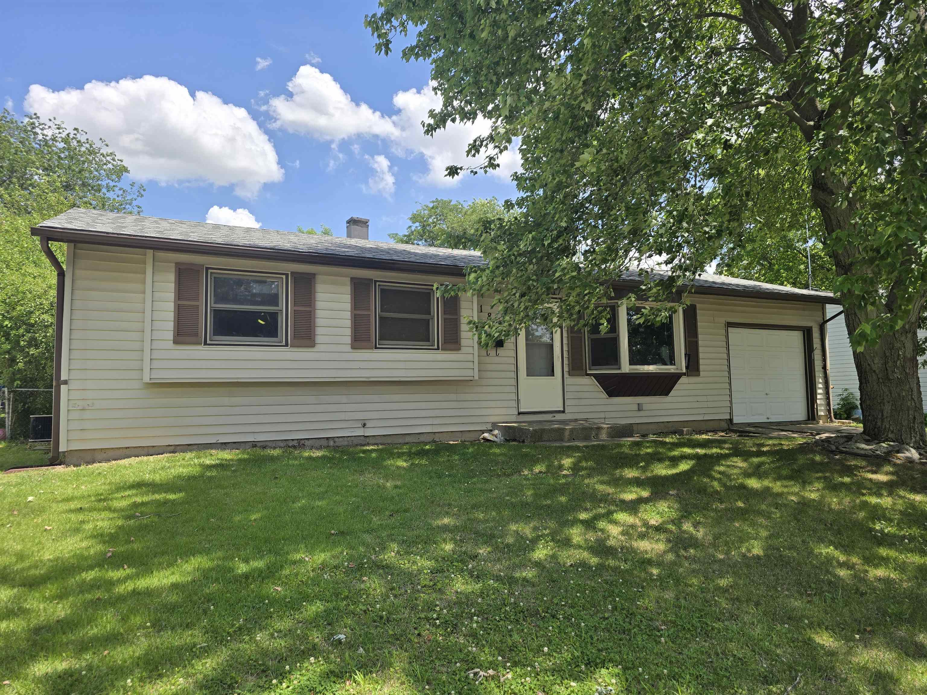 Property Photo: 1822 9th Avenue IL 61008