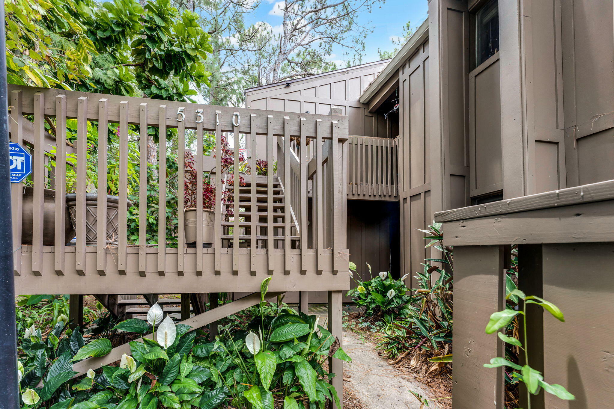 Property Photo: 5310 Pebble Beach Drive F FL 32811