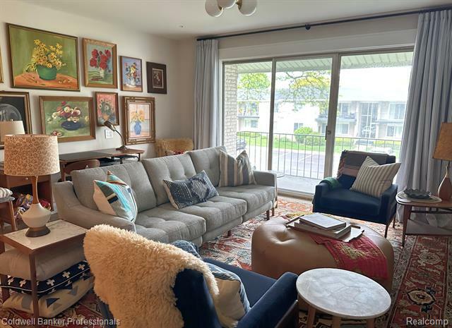 Property Photo: 8401 Kennedy Circle N 7 MI 48093