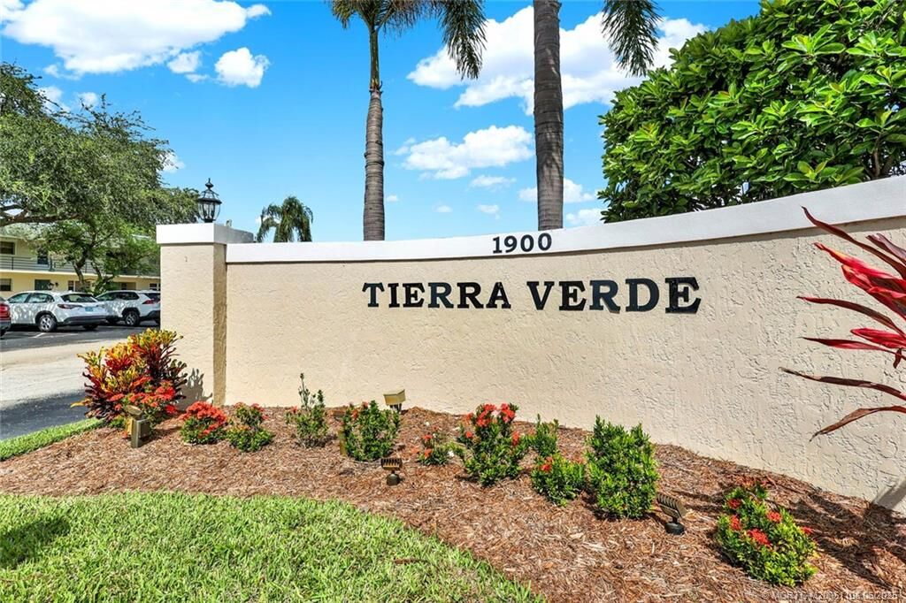 Property Photo: 1900 S Kanner Highway 5-207 FL 34994