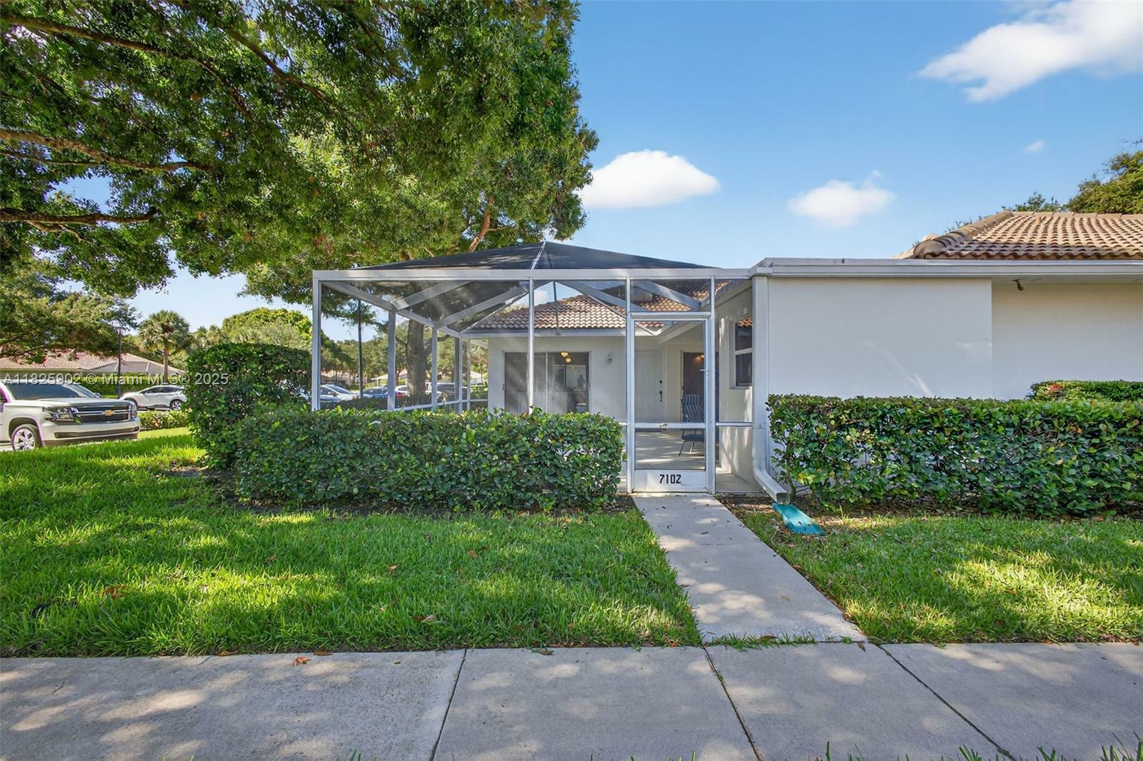 Property Photo: 7102 Geminata Oak Ct 7102 FL 33410