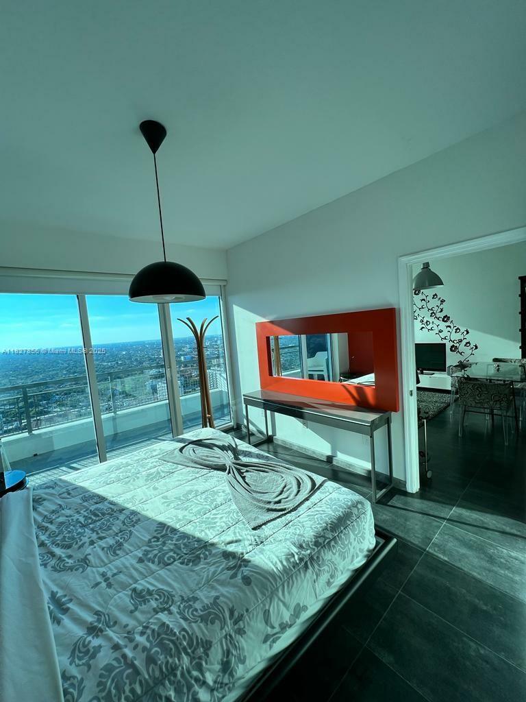 Property Photo:  60 SW 13th St 3407  FL 33130 