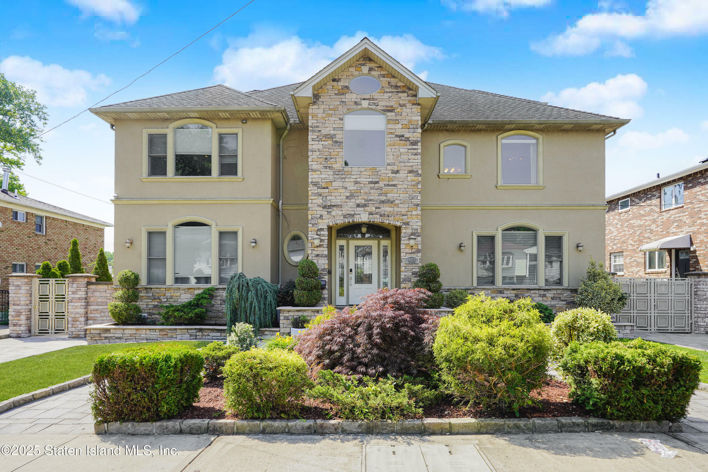 Property Photo: 488 Ionia Avenue NY 10312