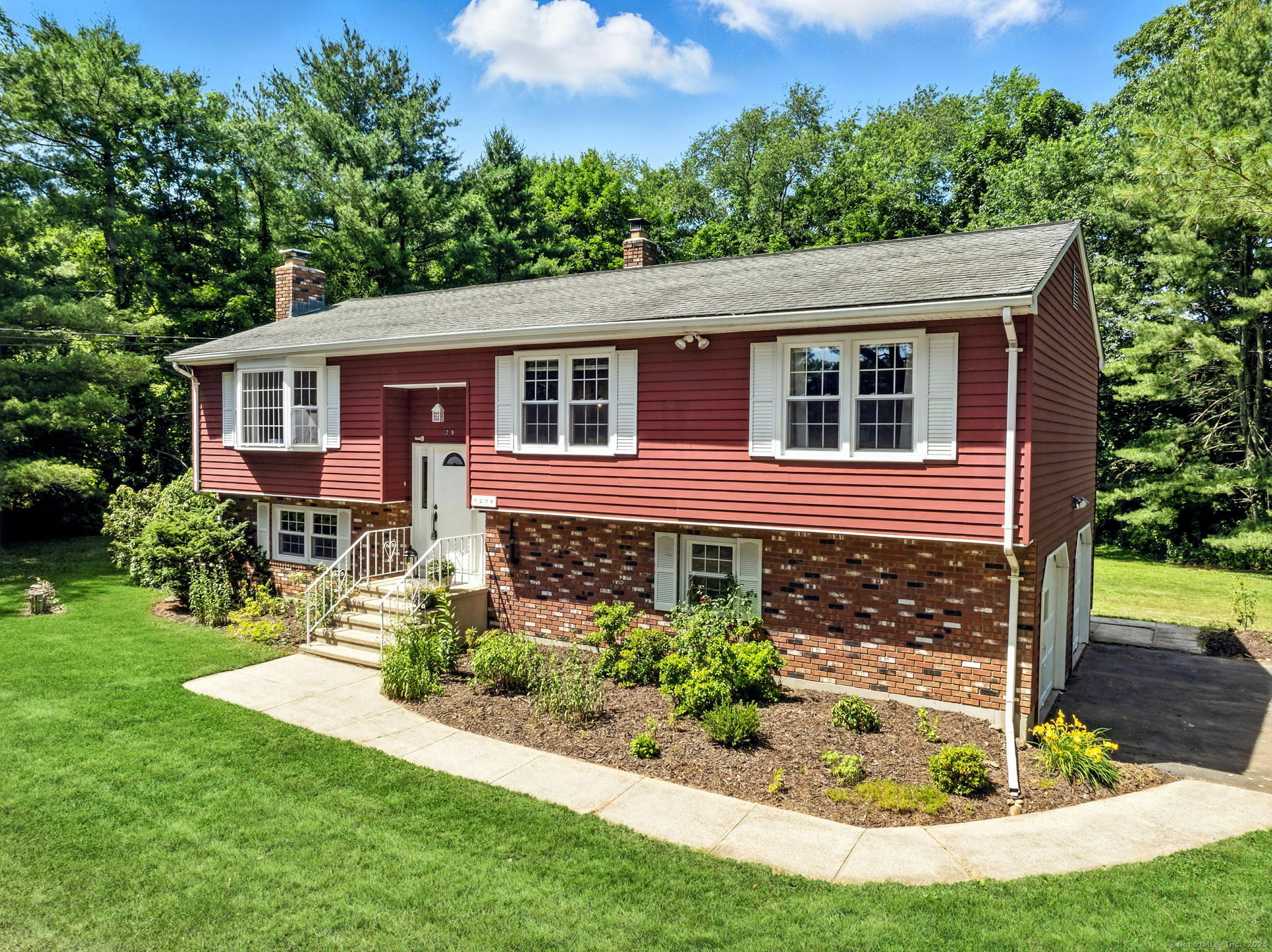 Property Photo:  29 Sunnyside Drive  CT 06472 