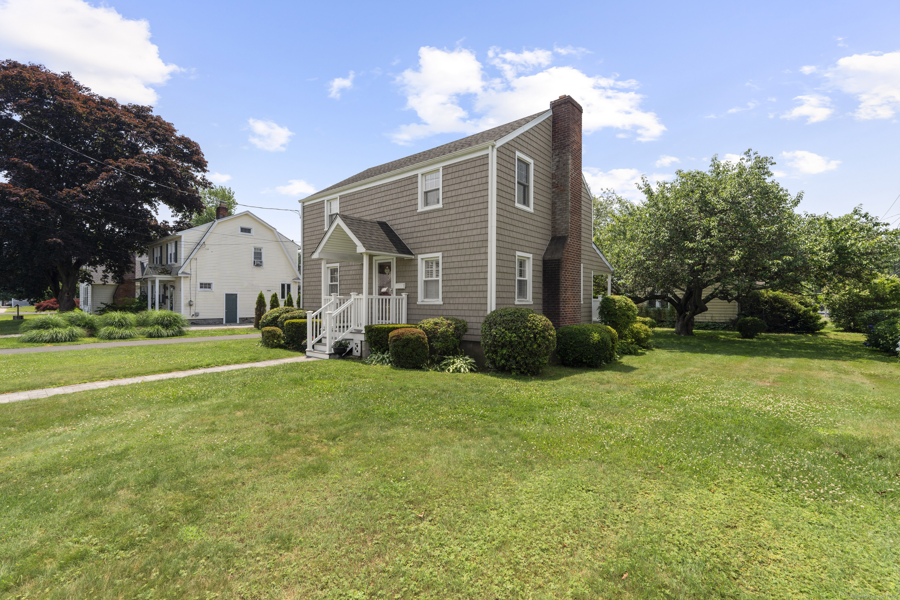 Property Photo: 103 Rivercliff Drive CT 06460