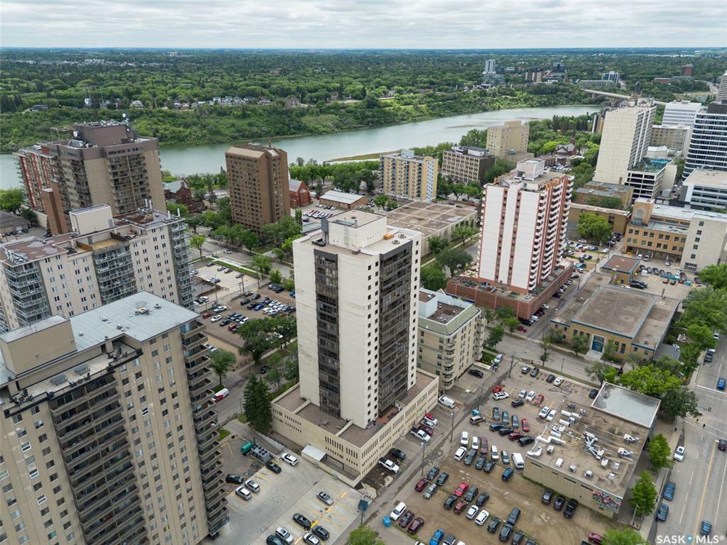 Property Photo: 315 5th Avenue N 602 SK S7K 2P4