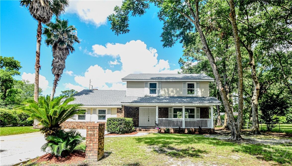 Property Photo: 1003 Lora Street GA 31410