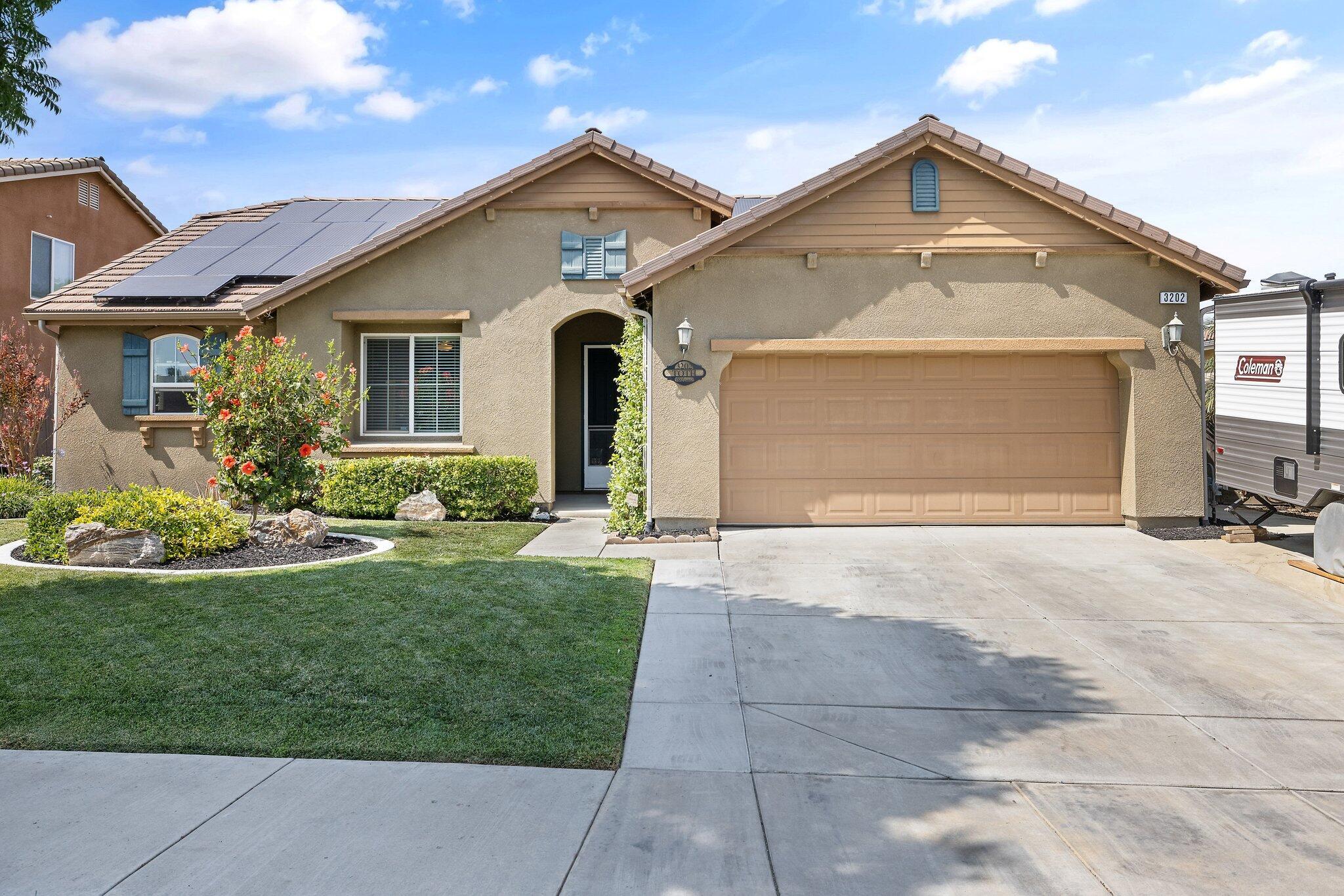 3202 W Stewart Avenue  Visalia CA 93291 photo