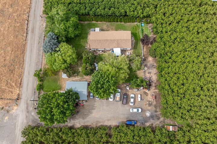 Property Photo: 164901 W Old Inland Empire Hwy WA 99350