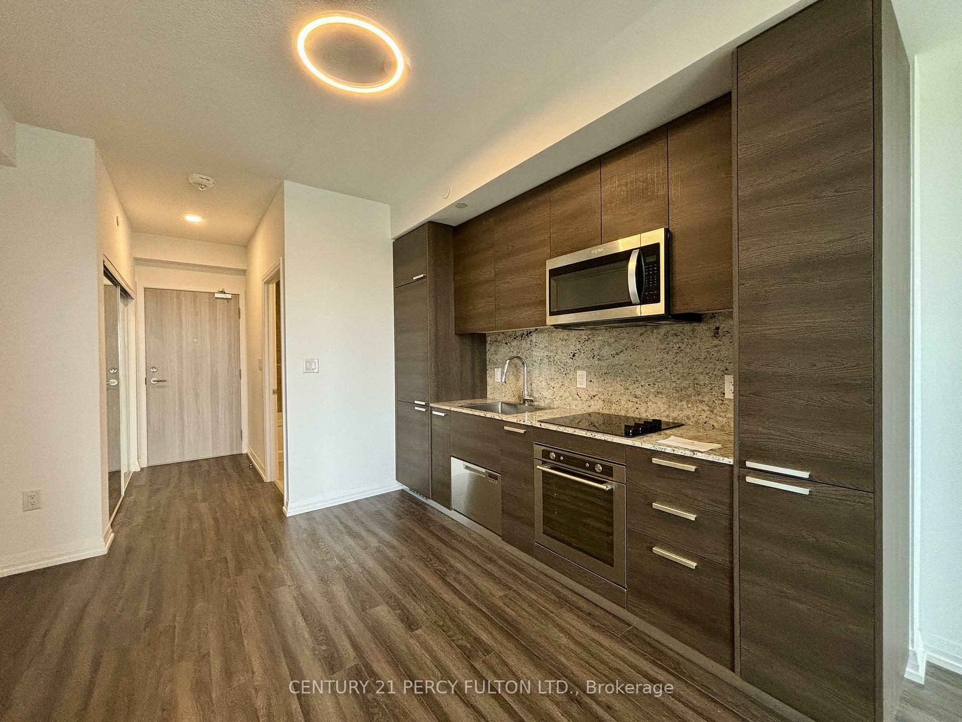 Property Photo:  75 Canterbury Place 1609  ON M2N 0L2 