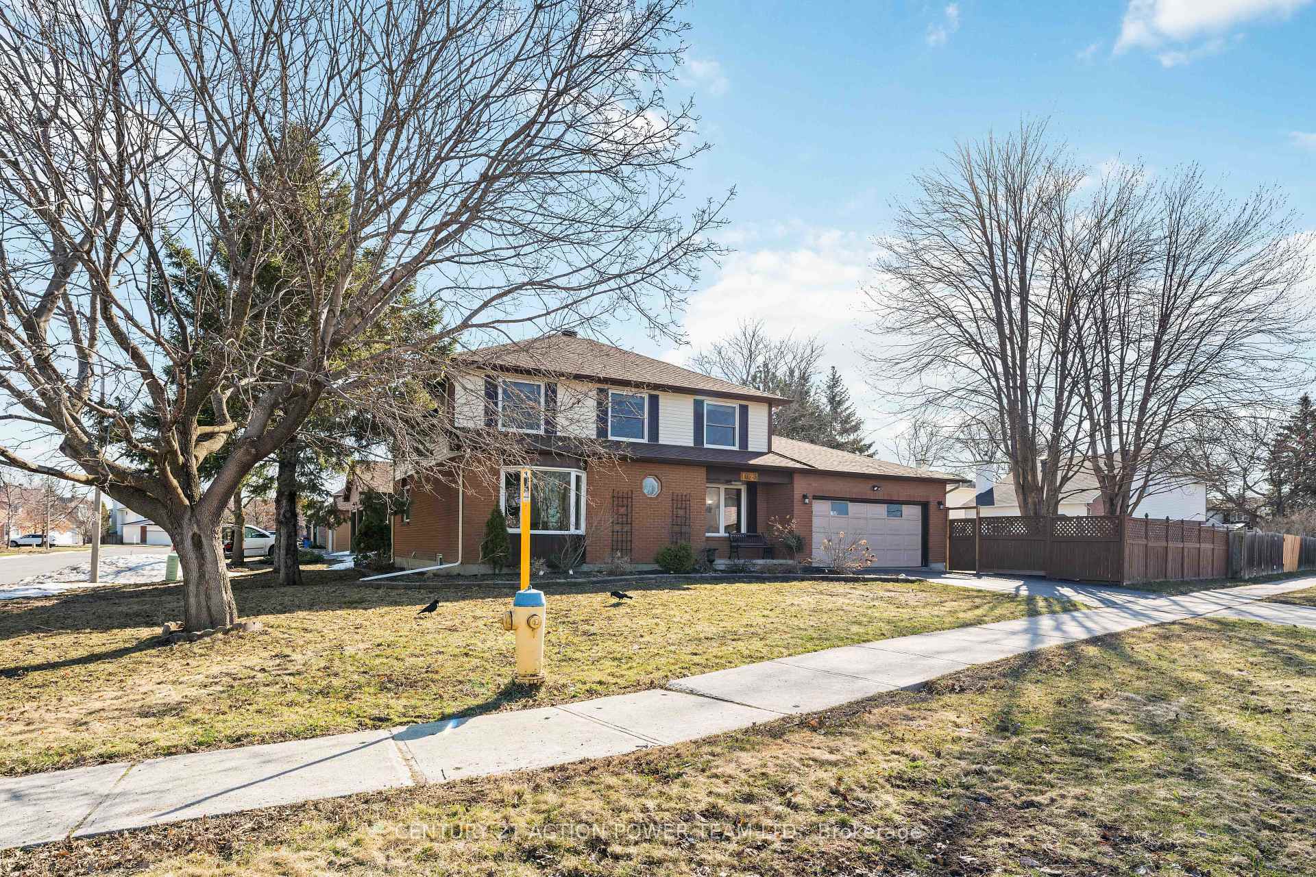 Property Photo:  1673 Barrington Street  ON K1C 4W9 