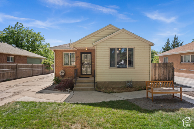 Property Photo: 817 N Catherine St UT 84116