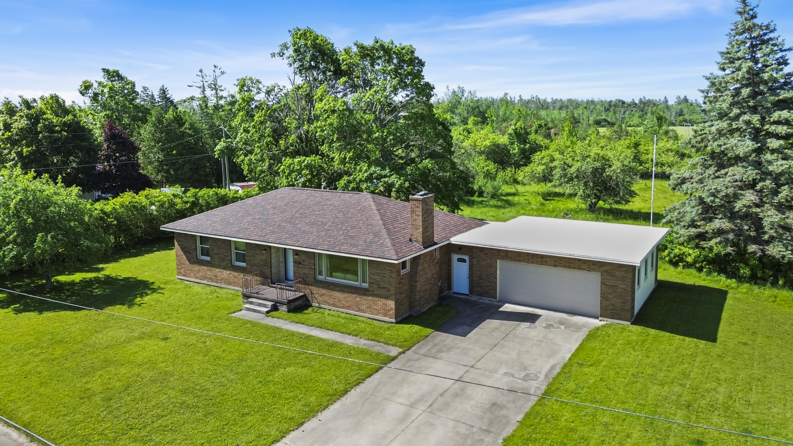 506 Seventh Street  Cheboygan MI 49721 photo