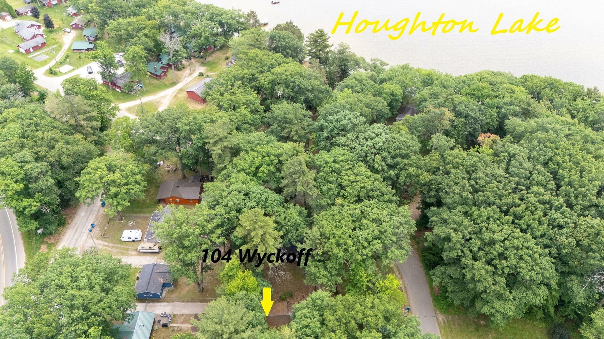 Property Photo:  104 Wyckoff Drive  MI 48629 
