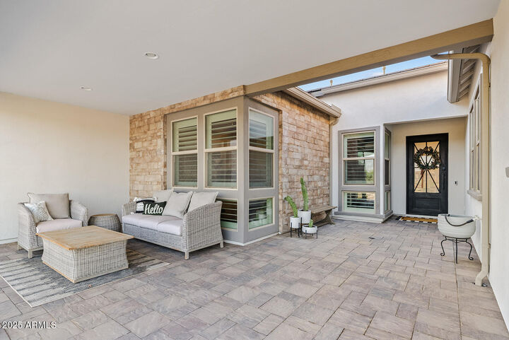 Property Photo:  1542 E Blue Ridge Way  AZ 85298 