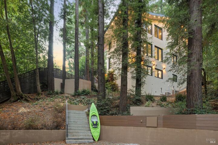 14685 Willow Road  Rio Nido CA 95446 photo