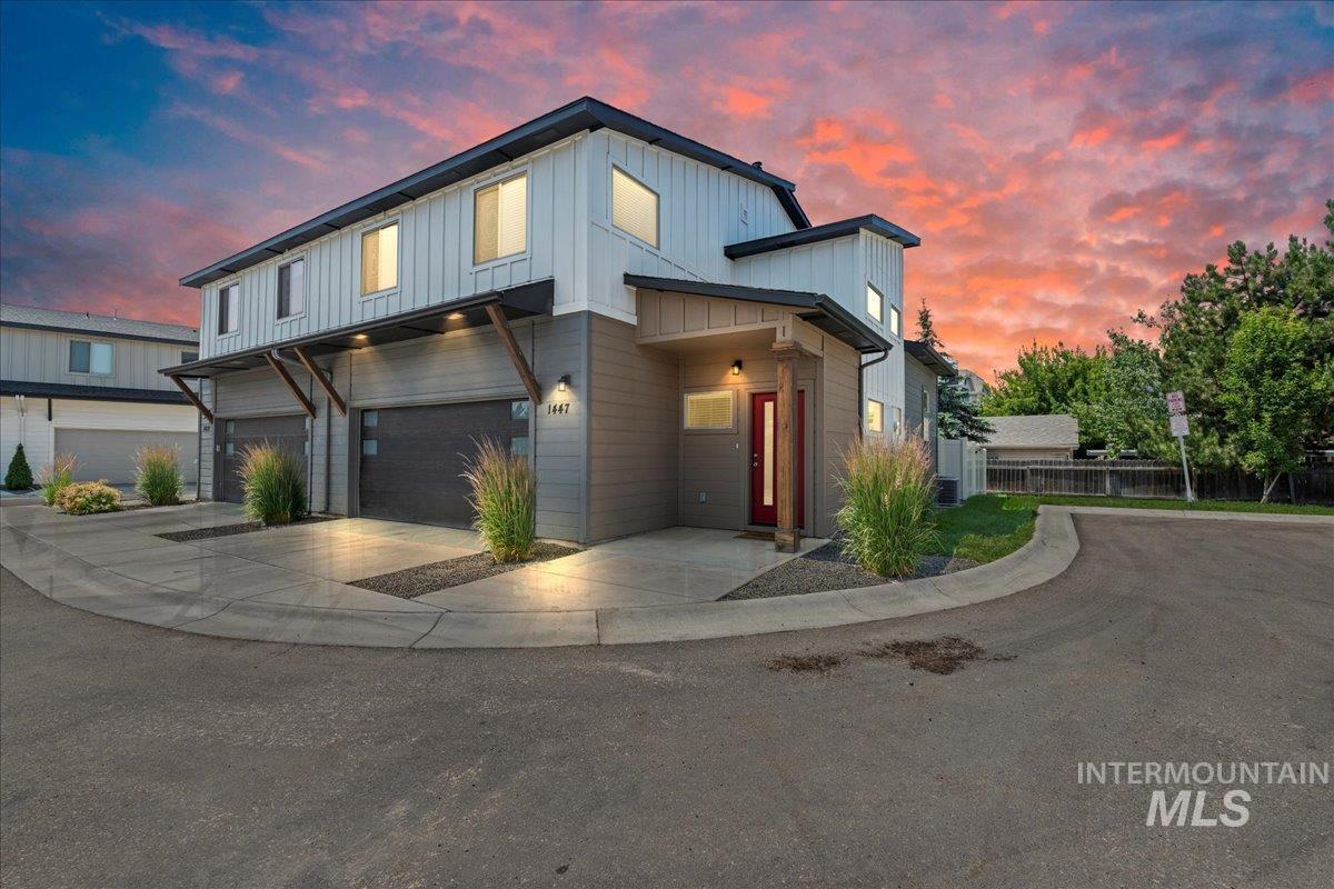 Property Photo:  1447 N Pineview Lane  ID 83713 