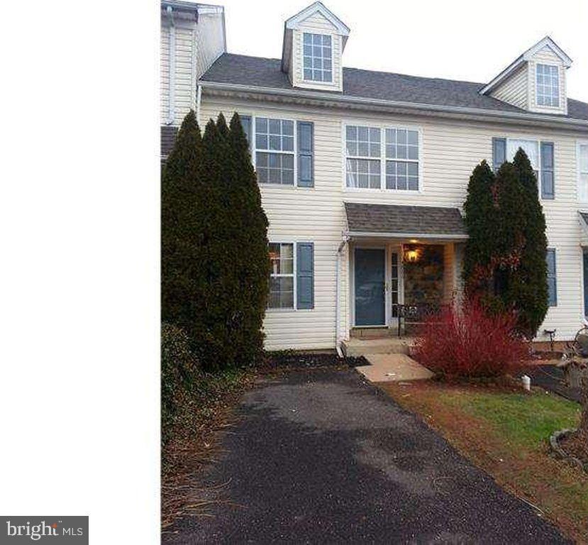 Property Photo: 4666 Louise Saint Claire Drive PA 18902