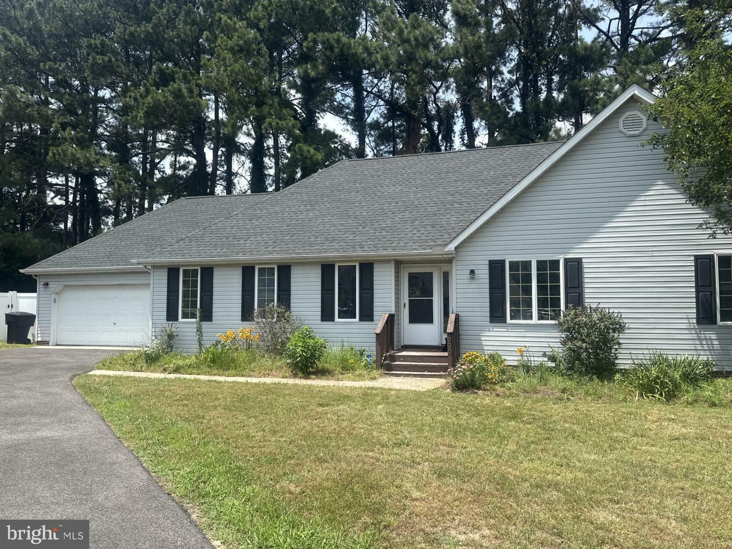 Property Photo: 700 E Upland Court MD 21801