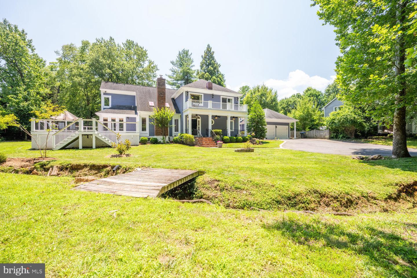 Property Photo: 10505 Miller Road VA 22124