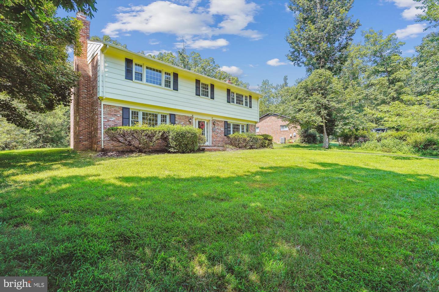 Property Photo: 12109 Stirrup Road VA 20191