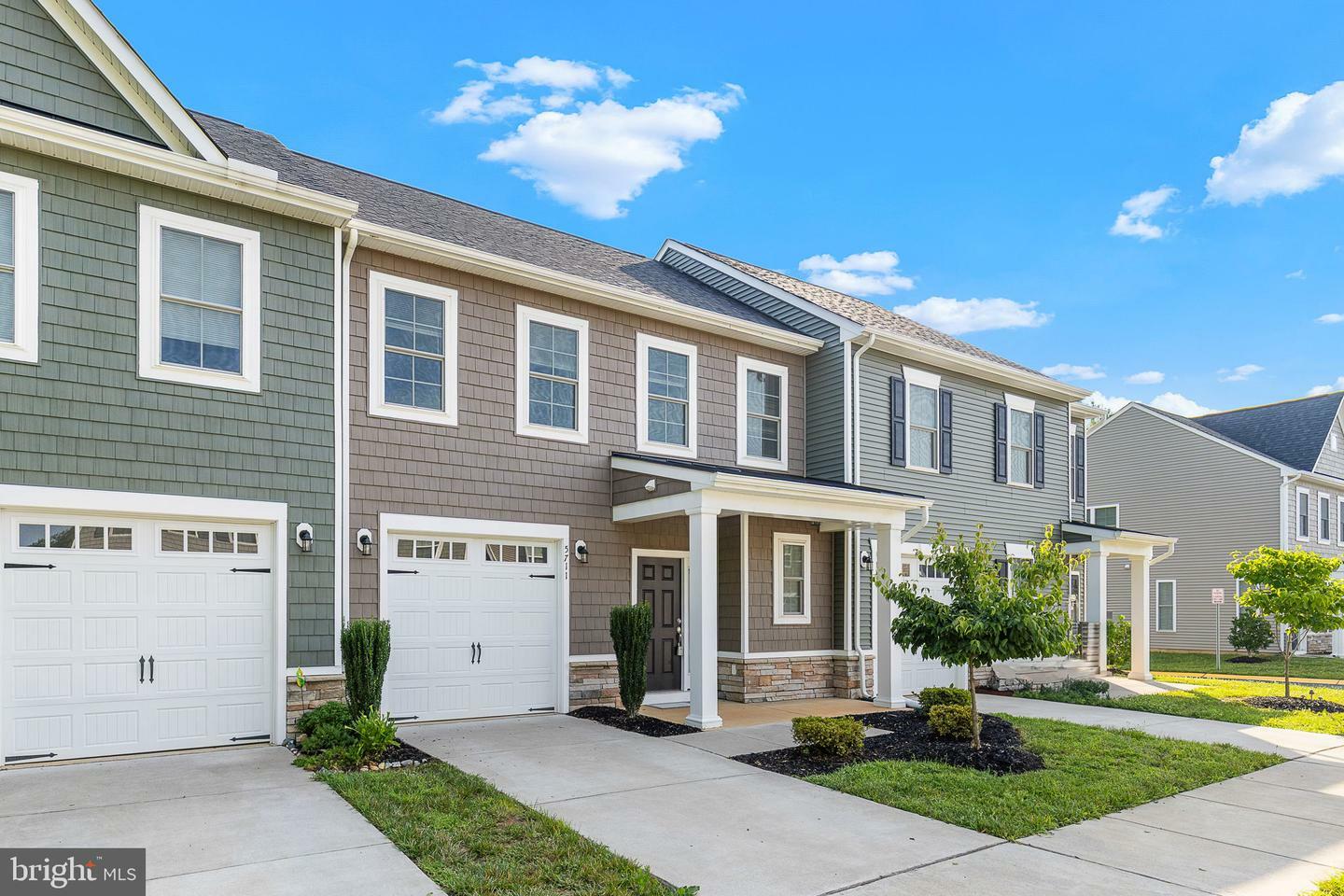 Property Photo: 5711 Finley Rose Court VA 22407