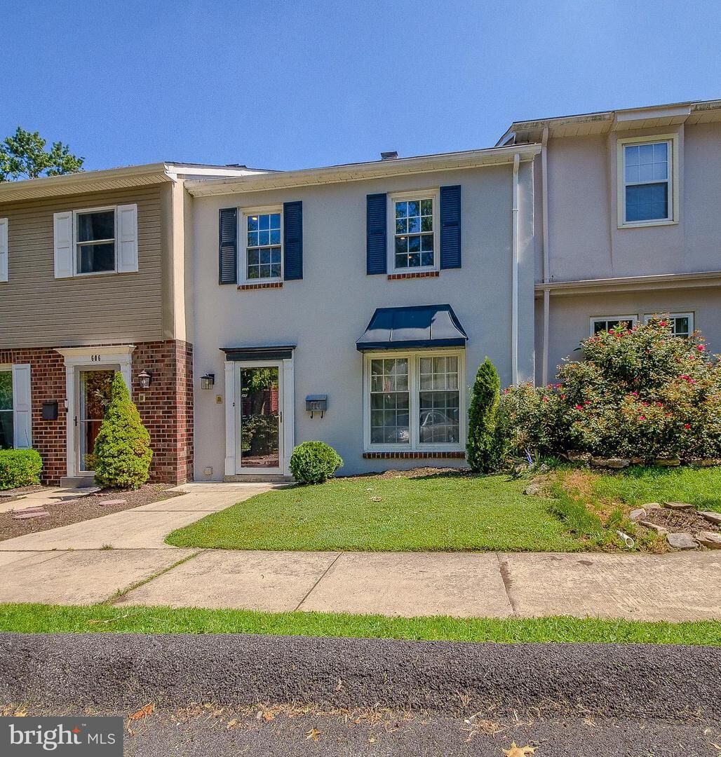 Property Photo:  604 W Saint Andrews Drive  PA 19063 