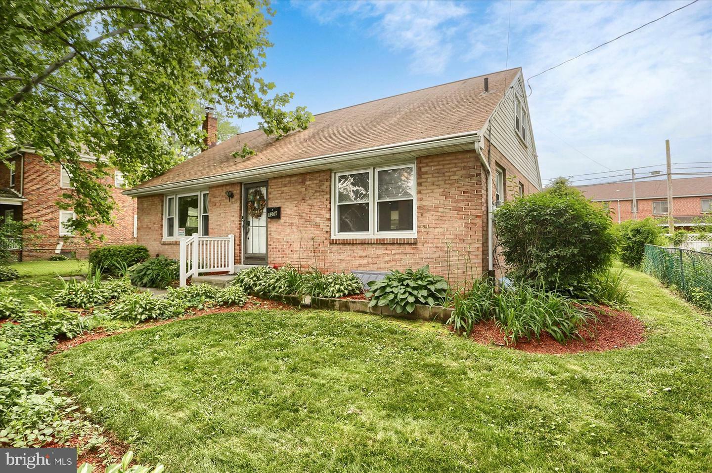 Property Photo: 1509 Sycamore Street PA 17104