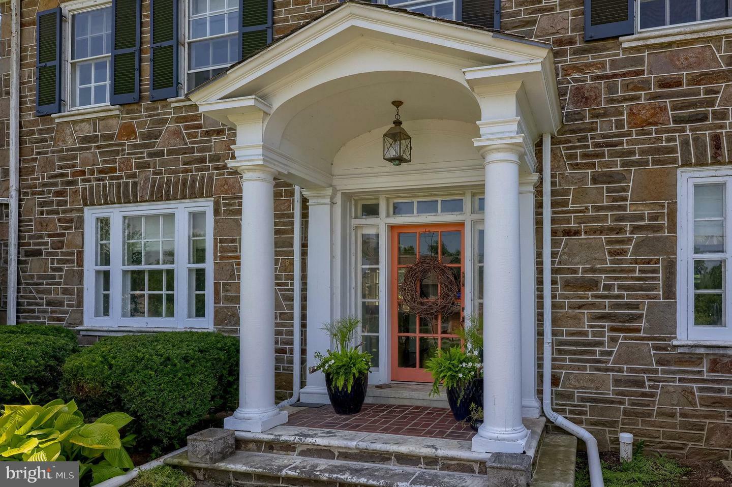 Property Photo: 152 Main Street PA 17560