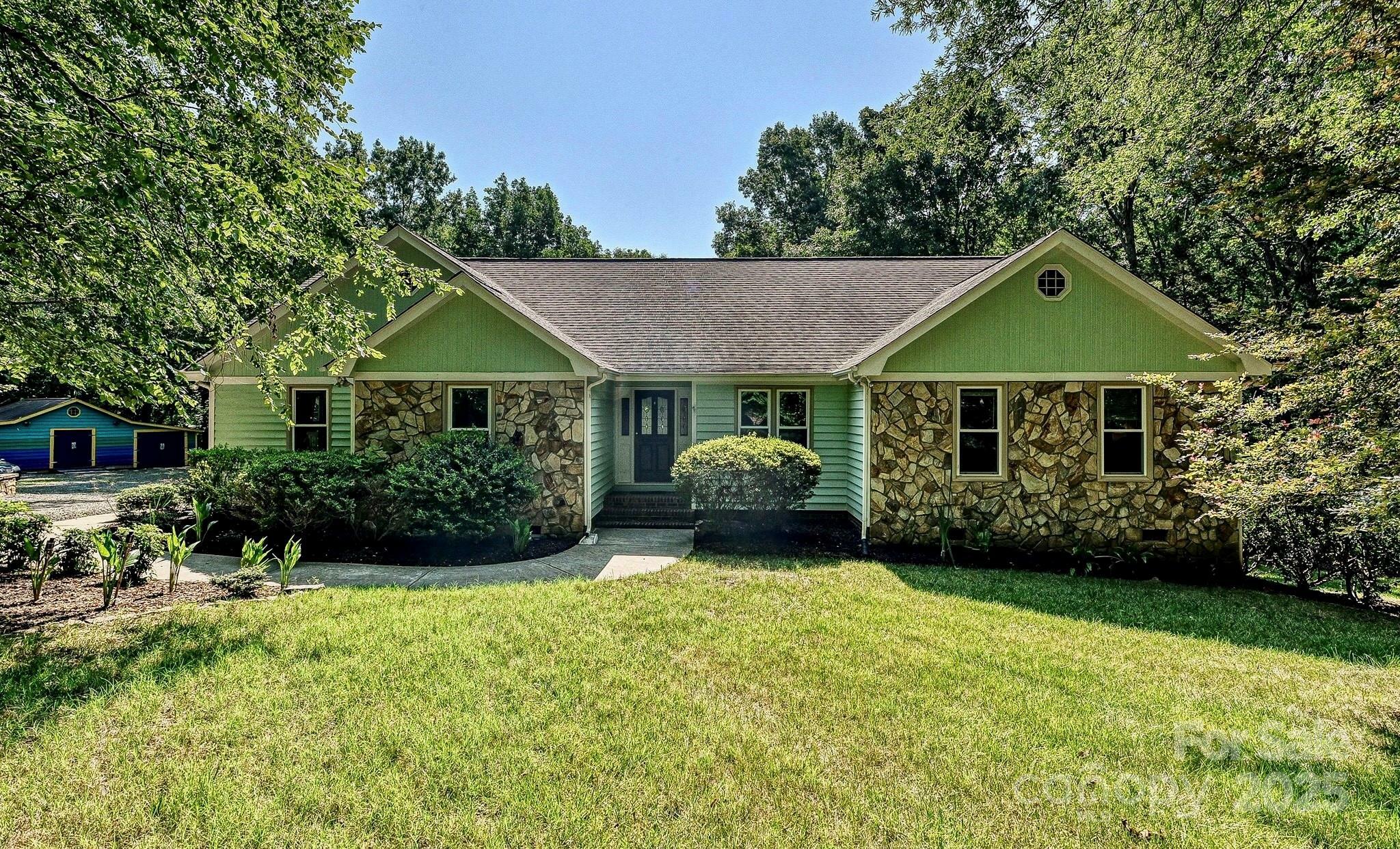 14019 Fountain Lane  Charlotte NC 28278 photo