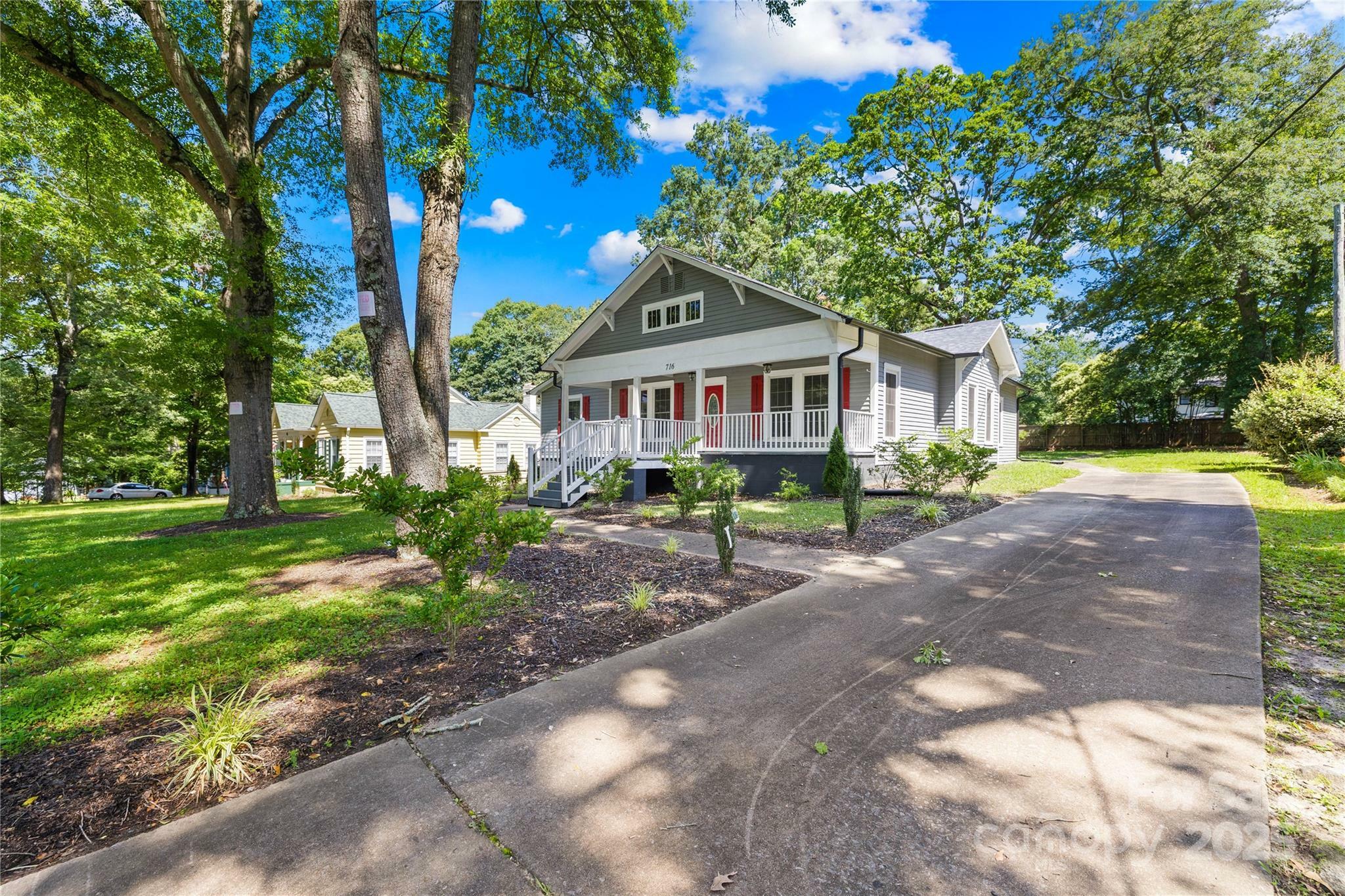 Property Photo: 716 W Graham Street NC 28150