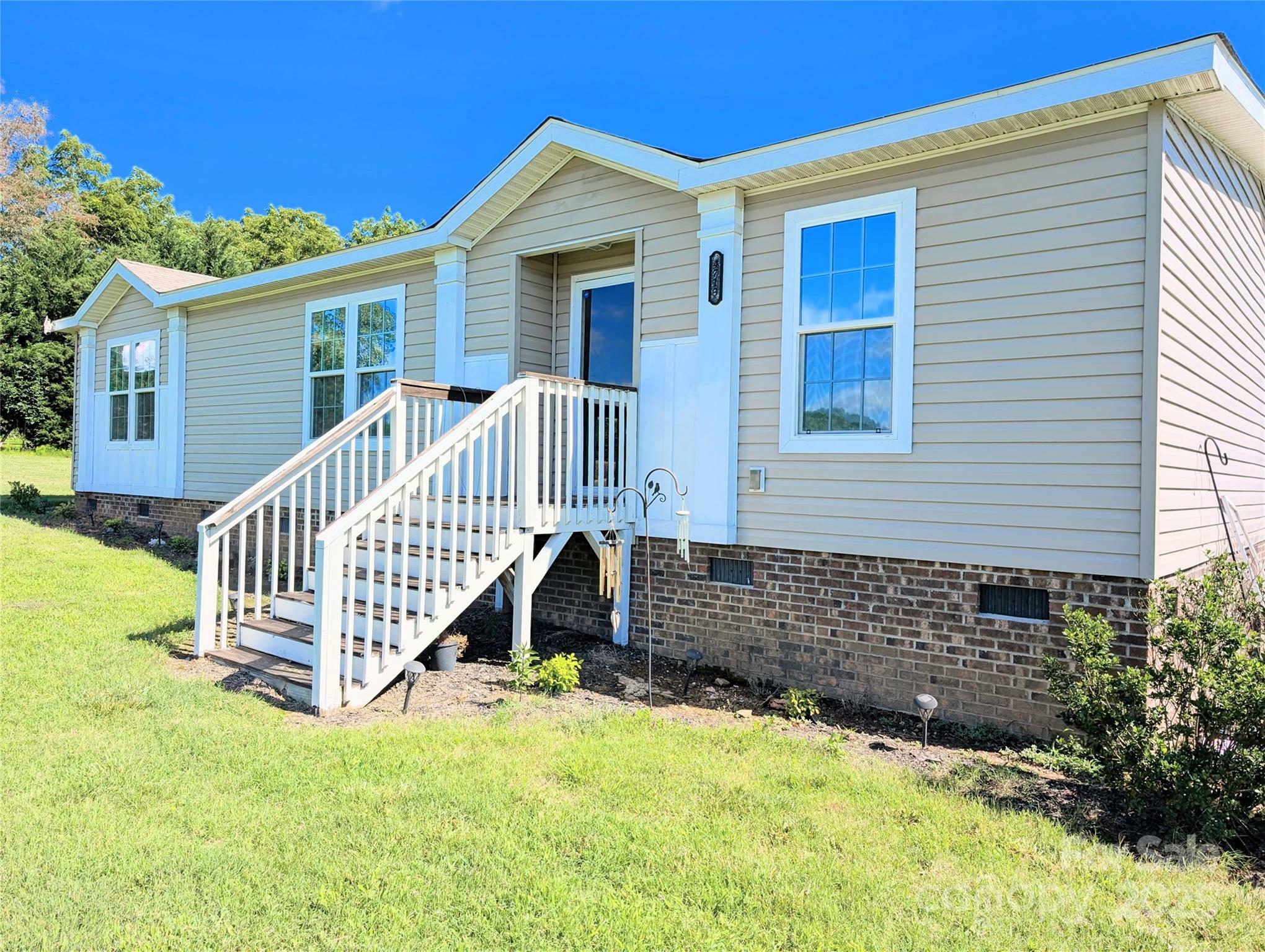 Property Photo: 4713 White Store Road NC 28174