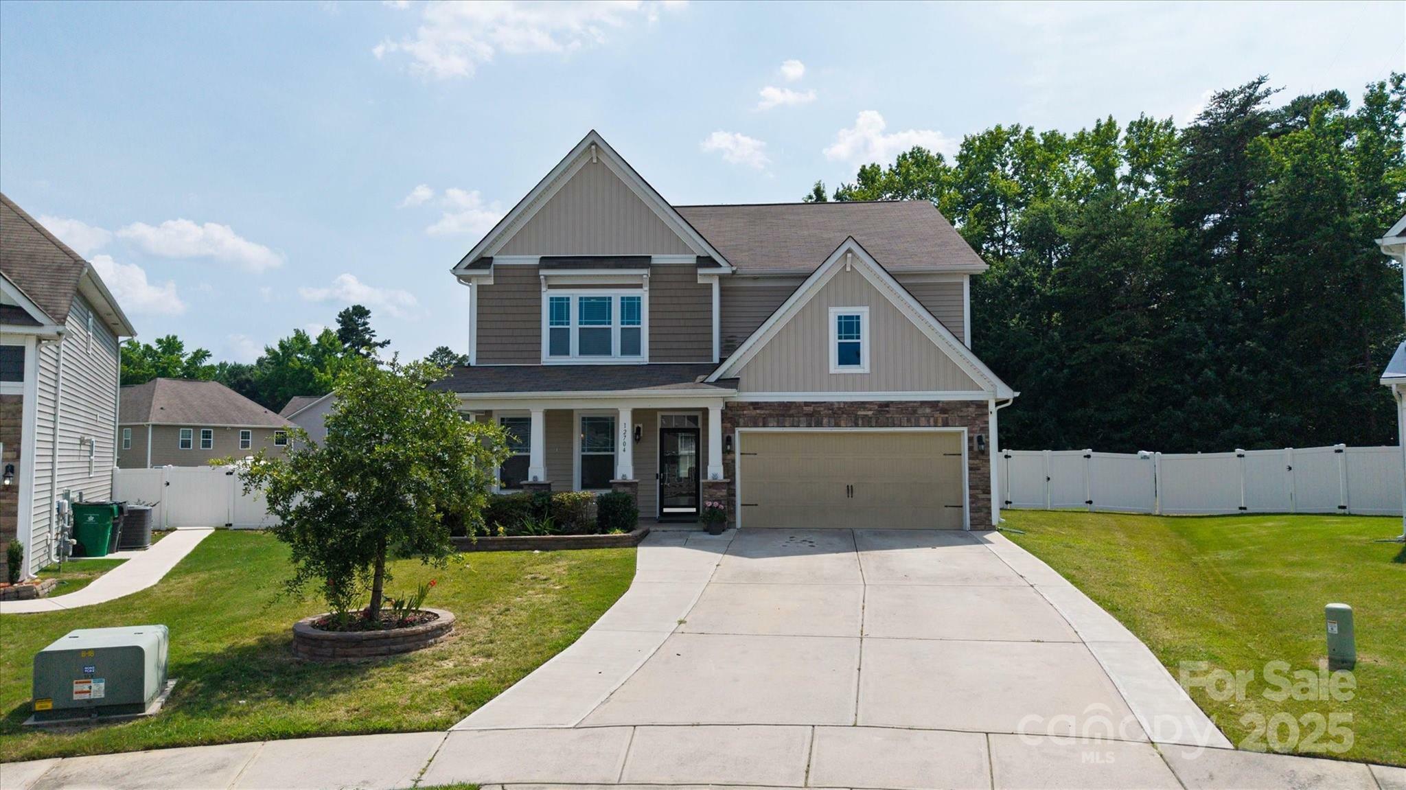 Property Photo: 12704 Franklin Square Road NC 28213